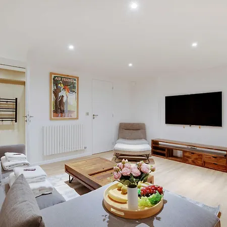 Spacious - 2br-4p - Place De Clichy *