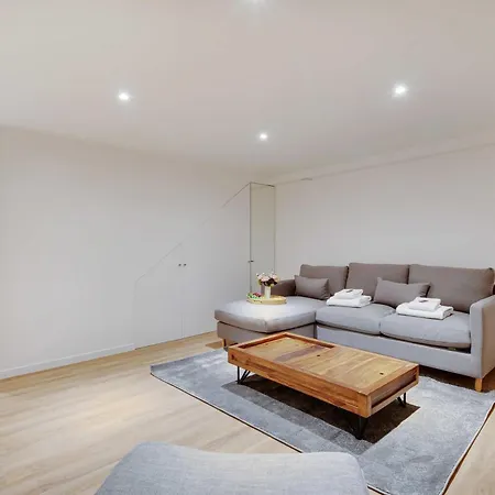 Spacious - 2br-4p - Place De Clichy Appartamento Parigi